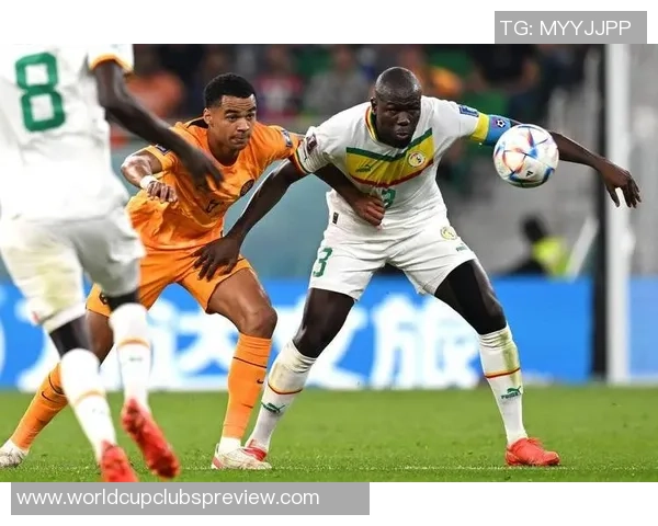 德芬与防卫者的激烈对决解析与战术分析，谁能笑到最后